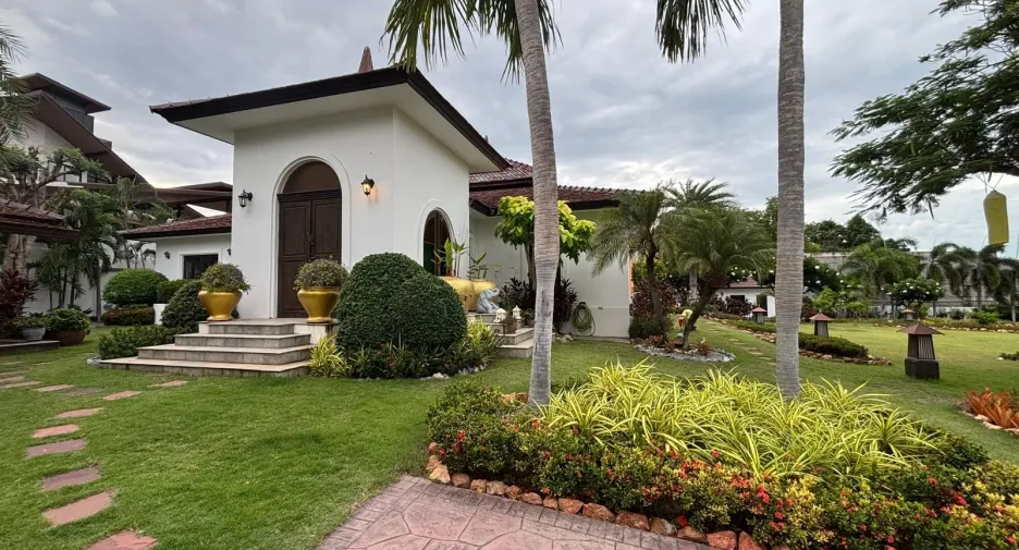 Villa zum Kauf mit 6 Zimmer in Hua Hin, Prachuap Khiri Khan
