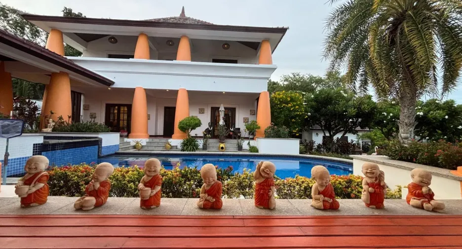 Villa zum Kauf mit 6 Zimmer in Hua Hin, Prachuap Khiri Khan