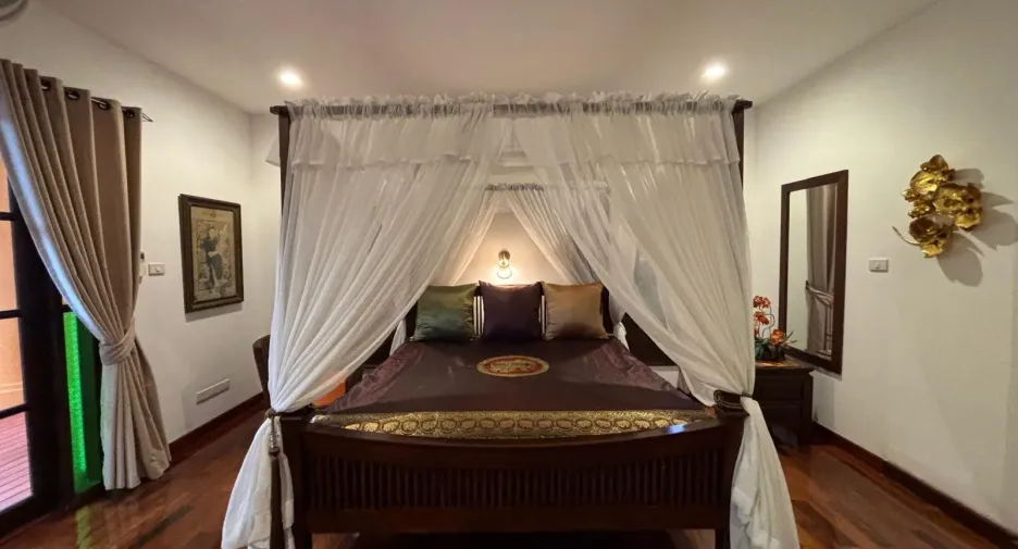Villa zum Kauf mit 6 Zimmer in Hua Hin, Prachuap Khiri Khan