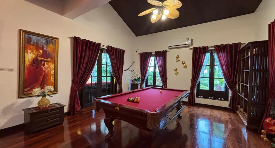Villa zum Kauf mit 6 Zimmer in Hua Hin, Prachuap Khiri Khan