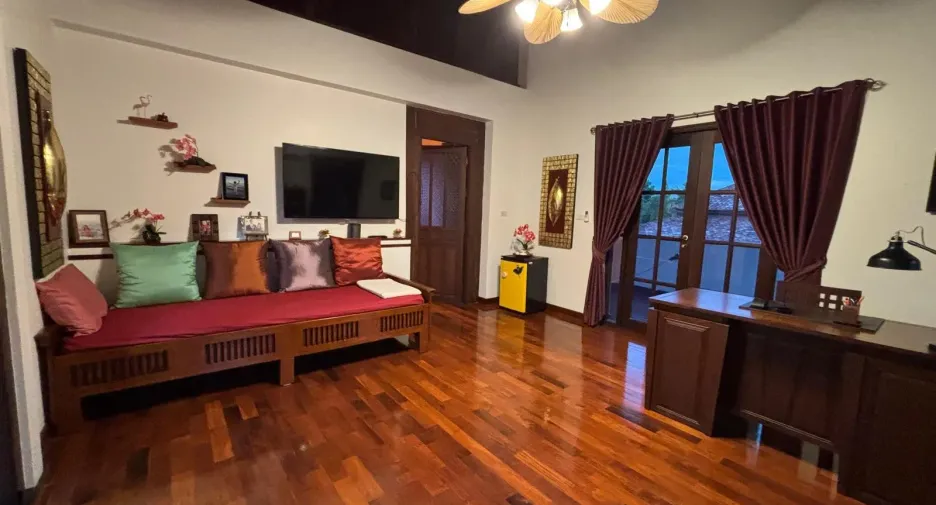 Villa zum Kauf mit 6 Zimmer in Hua Hin, Prachuap Khiri Khan