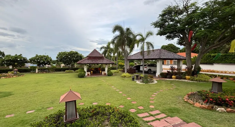 Villa zum Kauf mit 6 Zimmer in Hua Hin, Prachuap Khiri Khan