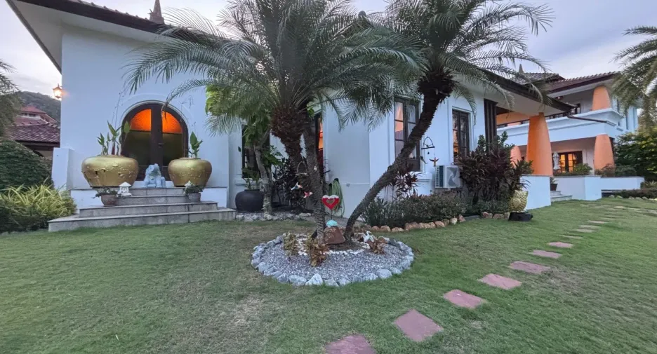 Villa zum Kauf mit 6 Zimmer in Hua Hin, Prachuap Khiri Khan