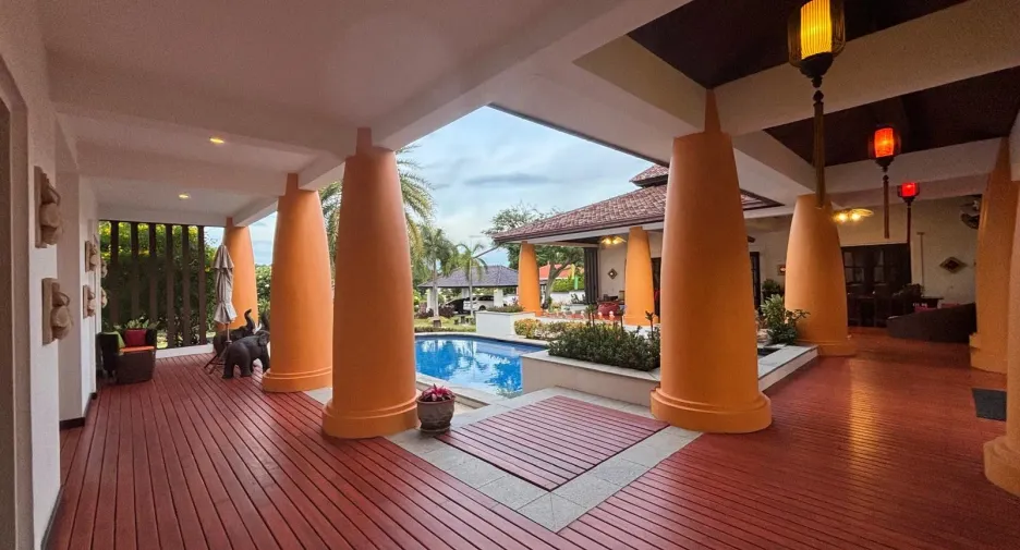 Villa zum Kauf mit 6 Zimmer in Hua Hin, Prachuap Khiri Khan