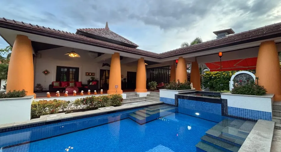 Villa zum Kauf mit 6 Zimmer in Hua Hin, Prachuap Khiri Khan