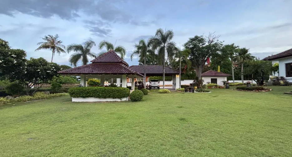 Villa zum Kauf mit 6 Zimmer in Hua Hin, Prachuap Khiri Khan