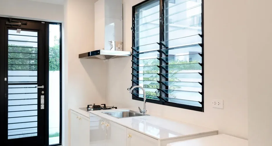Haus zum Kauf und zur Miete mit 4 Zimmer in Saphan Sung, Bangkok