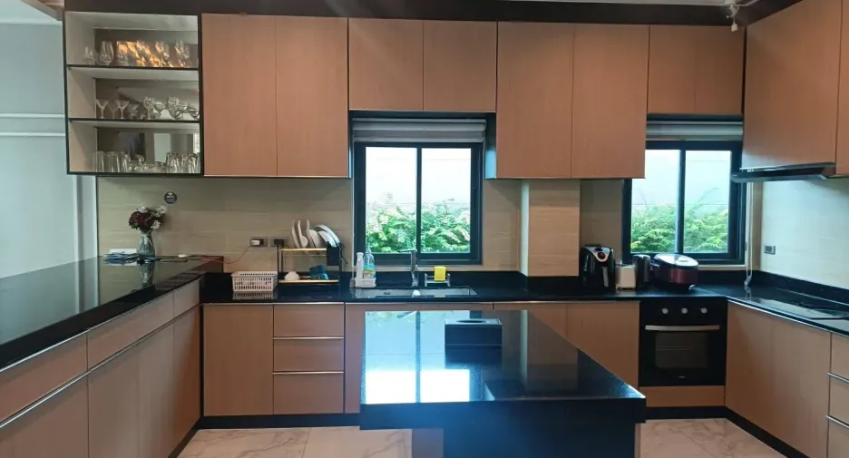 Villa en venta de 4 habitaciones en Huay Yai, Pattaya