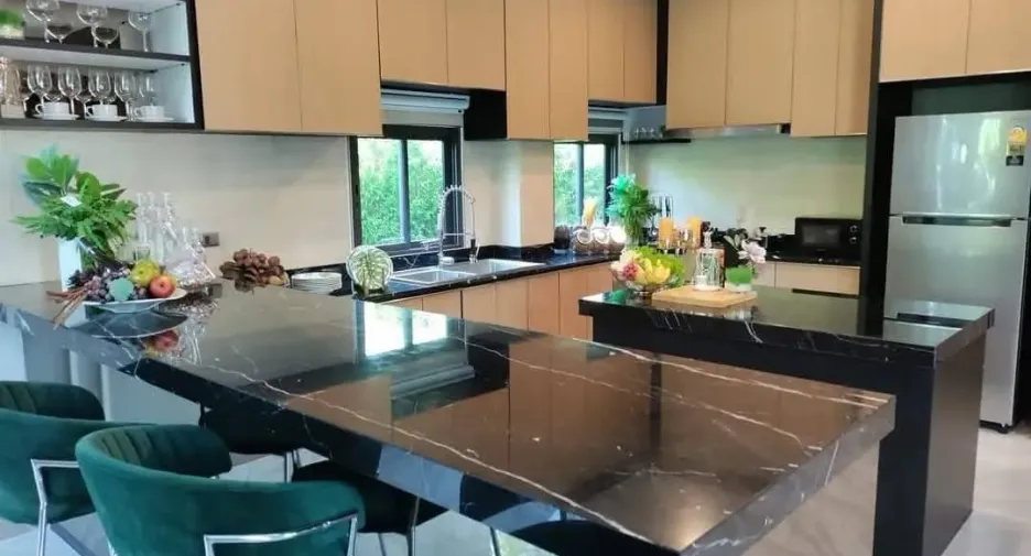 Villa en venta de 4 habitaciones en Huay Yai, Pattaya