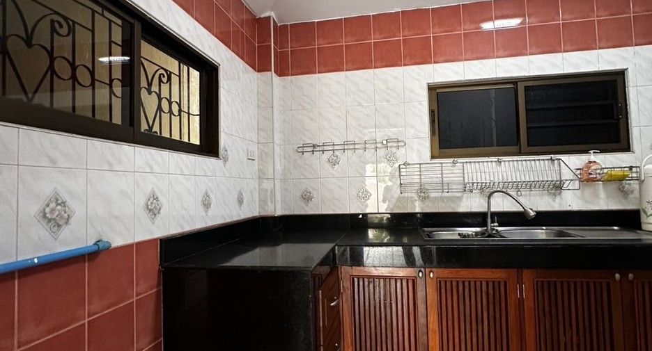 For rent 3 bedrooms house in San Sai, Chiang Mai