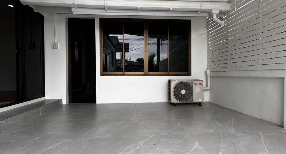 For rent 3 bedrooms house in San Sai, Chiang Mai