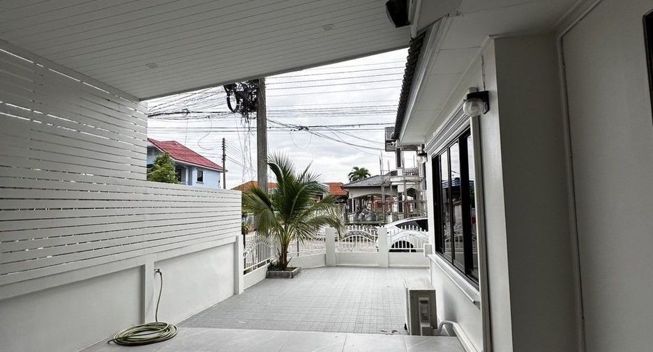 For rent 3 bedrooms house in San Sai, Chiang Mai