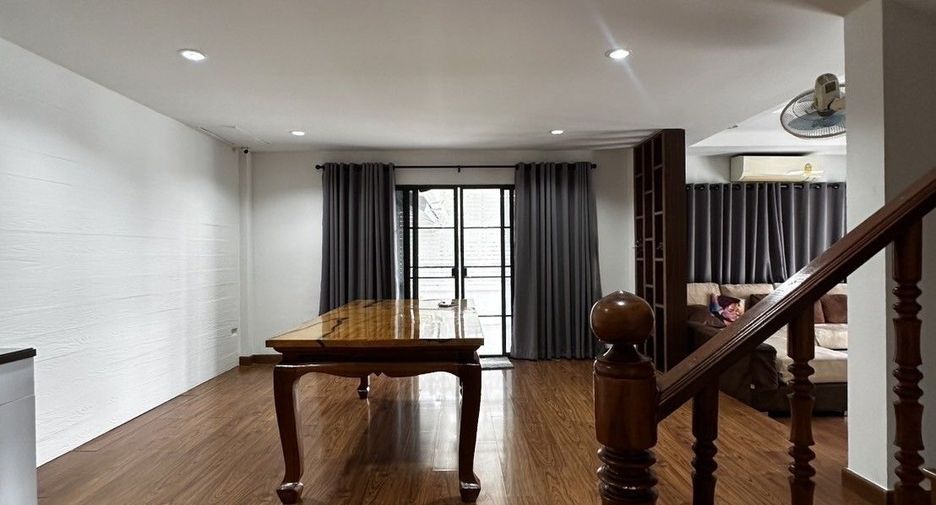 For rent 3 bedrooms house in San Sai, Chiang Mai