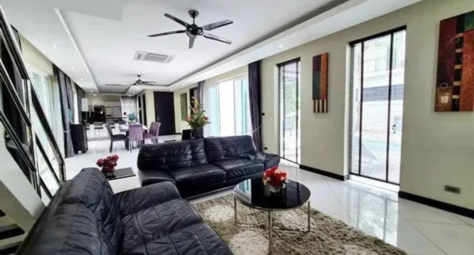 À vendre 5 chambres villa à Jomtien, Pattaya