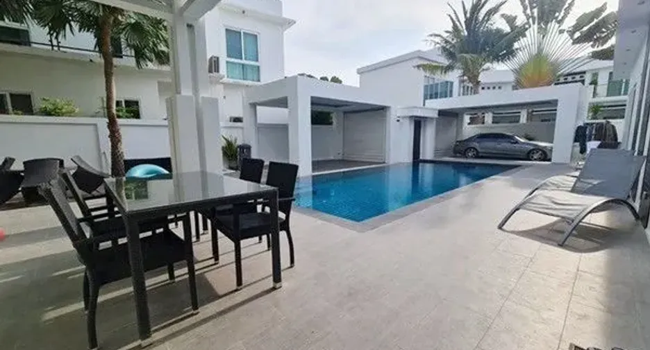 À vendre 5 chambres villa à Jomtien, Pattaya