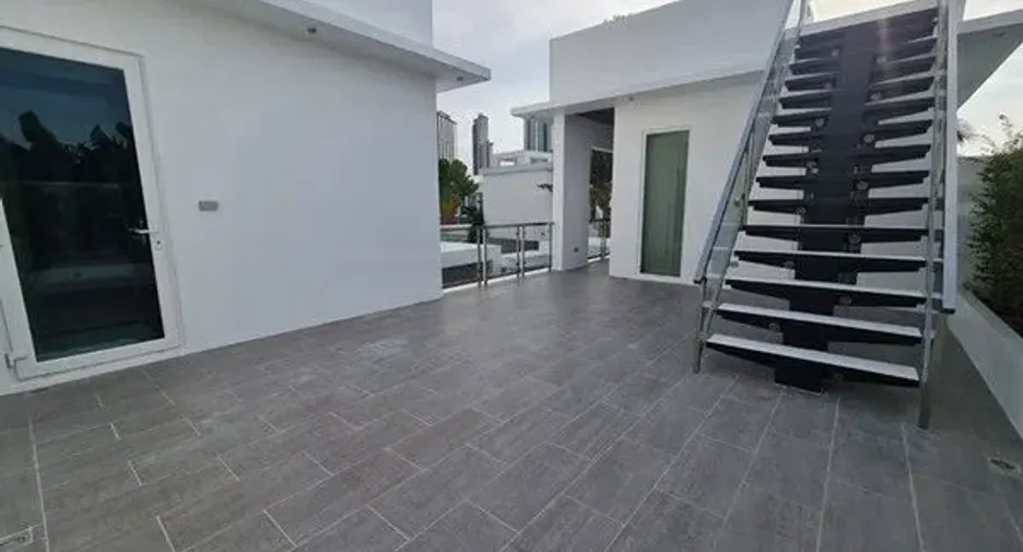 À vendre 5 chambres villa à Jomtien, Pattaya
