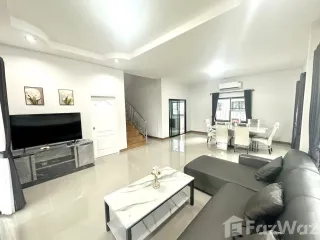 For Rent 4 Bedroom House In Mueang Chiang Mai
