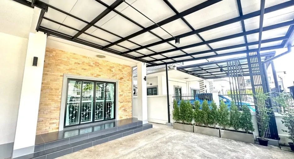 For rent 4 bedrooms house in Mueang Chiang Mai, Chiang Mai