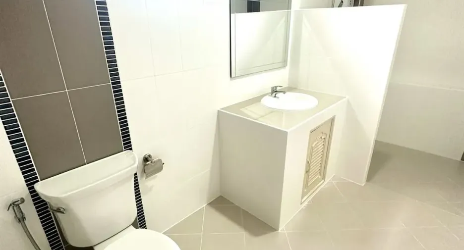 For rent 4 bedrooms house in Mueang Chiang Mai, Chiang Mai