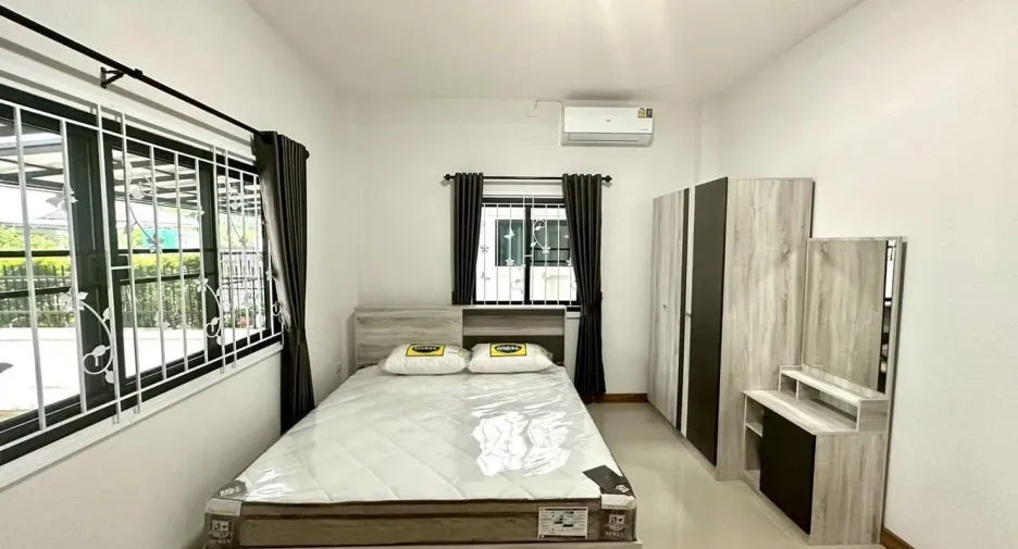 For rent 4 bedrooms house in Mueang Chiang Mai, Chiang Mai