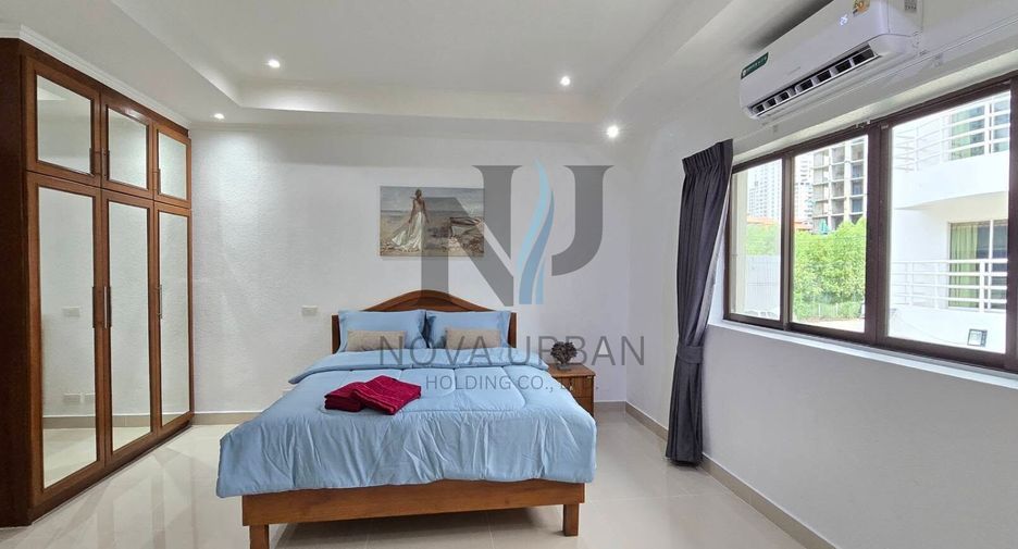 For rent 4 bedrooms townhouse in Bang Lamung, Chonburi