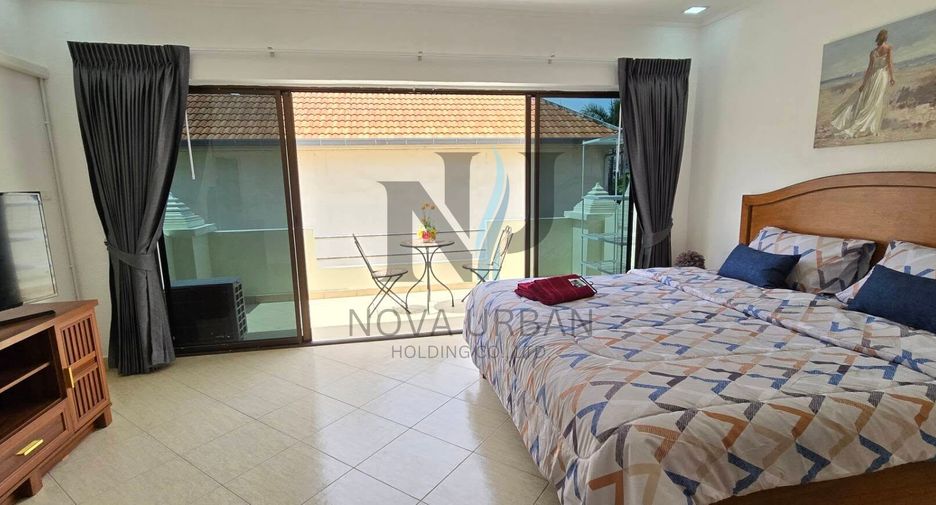 For rent 4 bedrooms townhouse in Bang Lamung, Chonburi