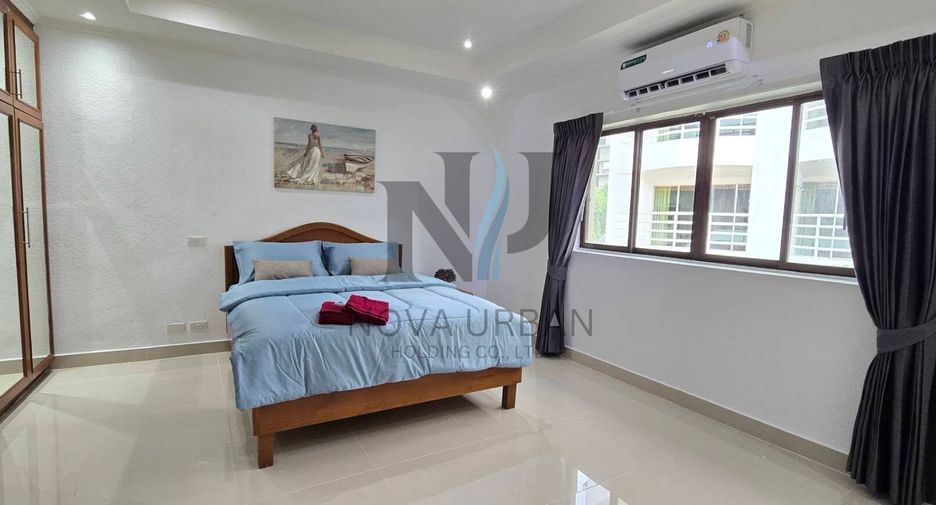 For rent 4 bedrooms townhouse in Bang Lamung, Chonburi