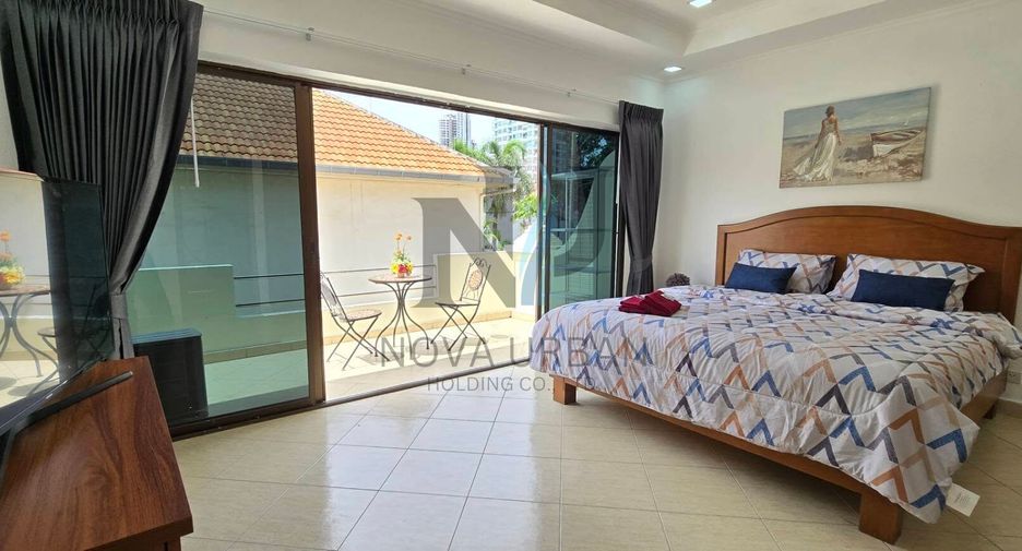 For rent 4 bedrooms townhouse in Bang Lamung, Chonburi
