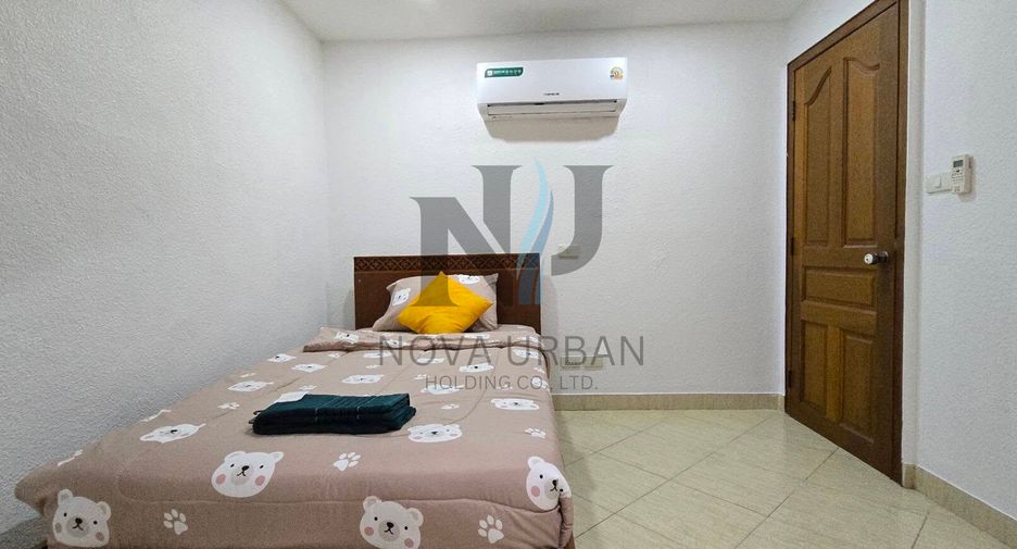 For rent 4 bedrooms townhouse in Bang Lamung, Chonburi