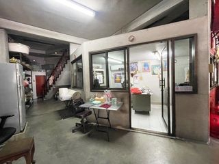 Casa adosada en venta de 2 habitaciones en Chom Thong, Bangkok