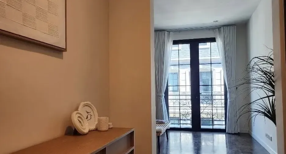 À louer 3 chambres maison à Yan Nawa, Bangkok