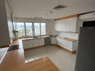 For rent 3 bedrooms apartment in Sathon, Bangkok