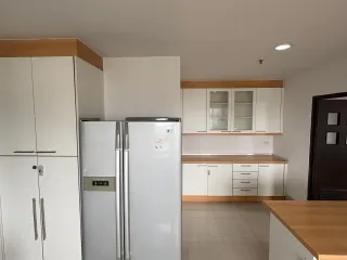 For rent 3 bedrooms apartment in Sathon, Bangkok