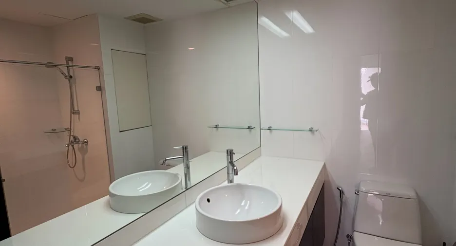 For rent 3 bedrooms apartment in Sathon, Bangkok