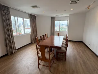 For rent 3 bedrooms apartment in Sathon, Bangkok