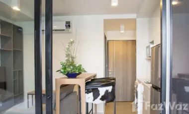 À louer studio condo à Khlong Toei, Bangkok