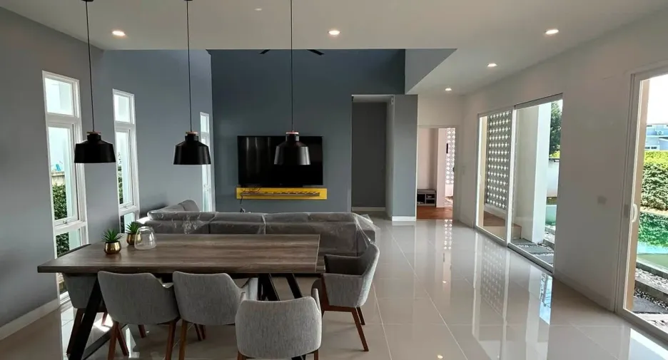 For rent 3 bedrooms villa in Mueang Phuket, Phuket