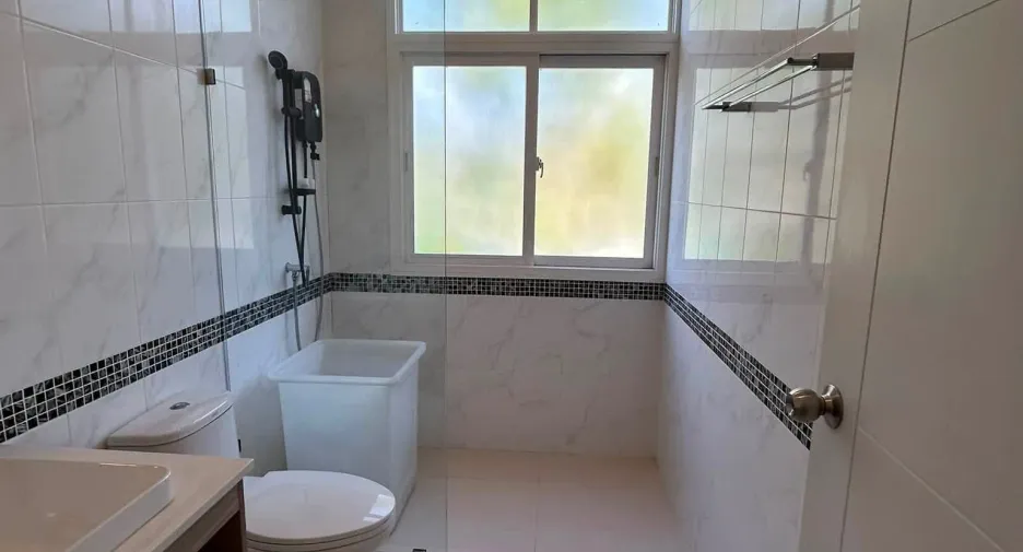For rent 3 bedrooms villa in Mueang Phuket, Phuket