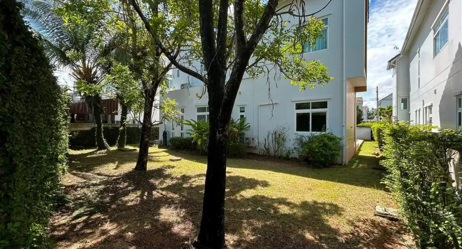 For rent 3 bedrooms villa in Mueang Phuket, Phuket