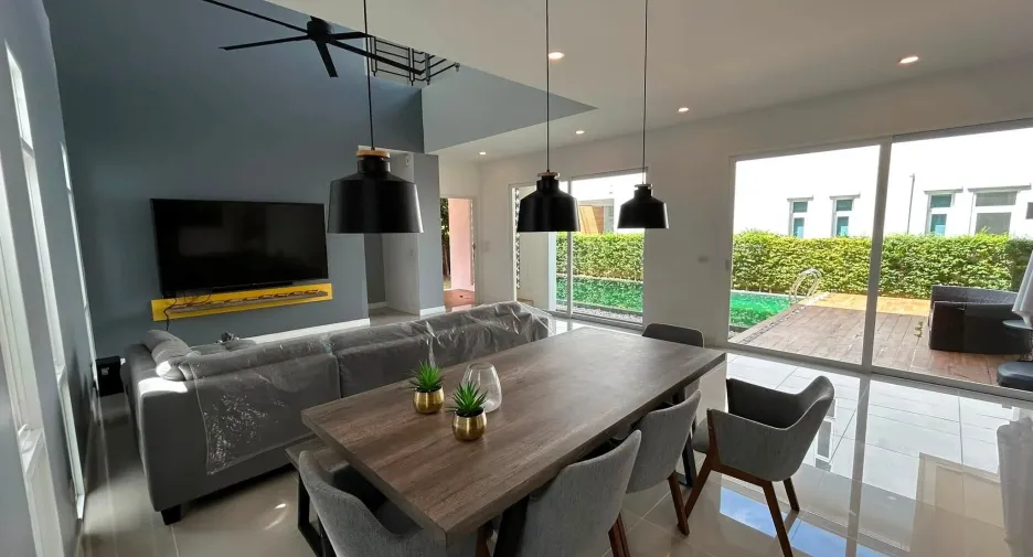 For rent 3 bedrooms villa in Mueang Phuket, Phuket