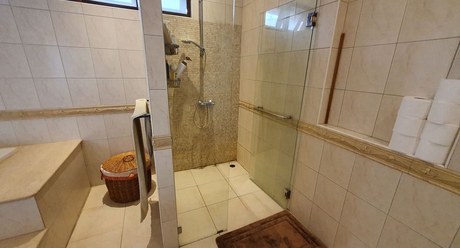 Villa zum Kauf mit 4 Zimmer in Hua Hin, Prachuap Khiri Khan