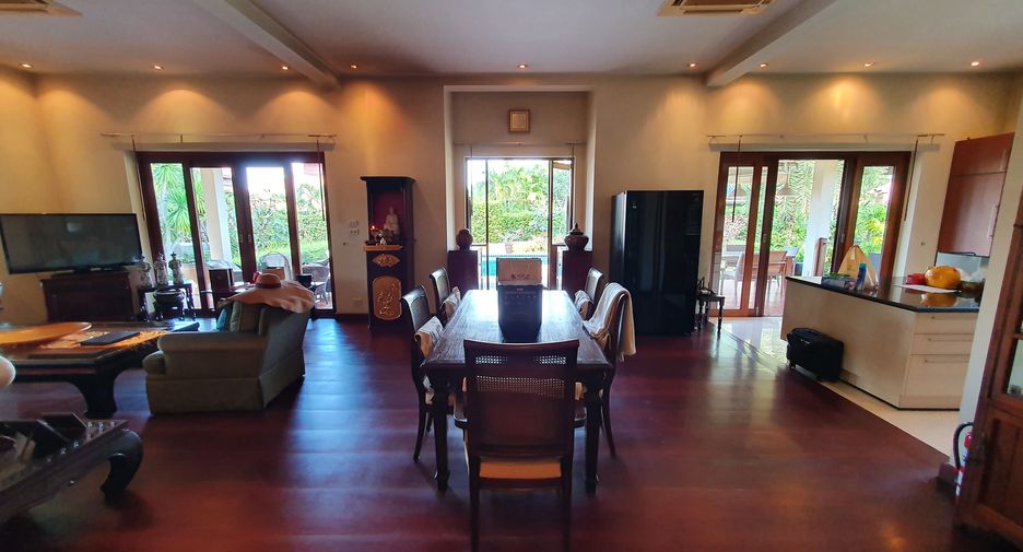 Villa zum Kauf mit 4 Zimmer in Hua Hin, Prachuap Khiri Khan