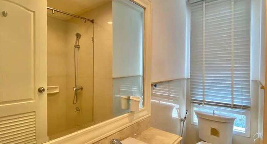 For sale and for rent 3 bedrooms condo in Khlong Toei, Bangkok