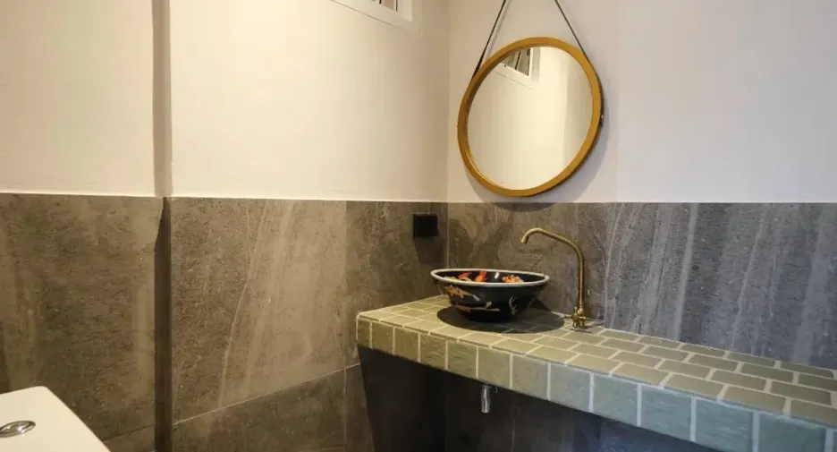 For rent 3 bedrooms townhouse in Huai Khwang, Bangkok