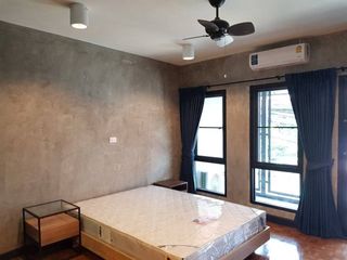 Casa adosada en venta de 2 habitaciones en Din Daeng, Bangkok