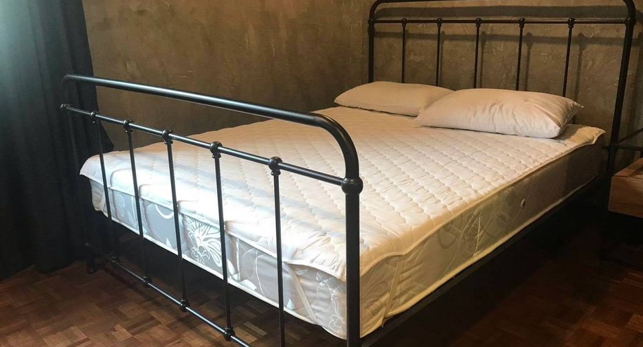 Casa adosada en venta de 2 habitaciones en Din Daeng, Bangkok