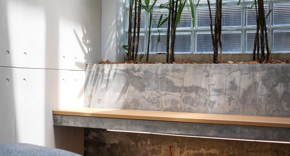 For rent 2 bedrooms townhouse in Watthana, Bangkok