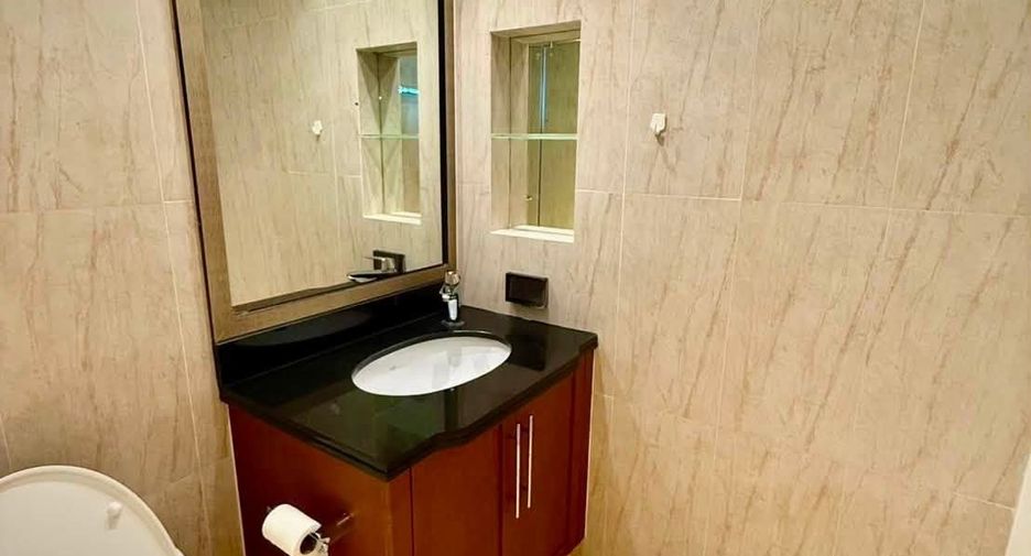 Wohnung zur Miete mit 3 Zimmer in Pathum Wan, Bangkok