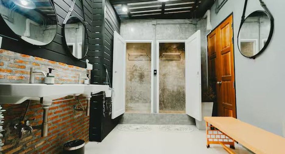 Casa adosada en venta de 3 habitaciones en Bang Rak, Bangkok