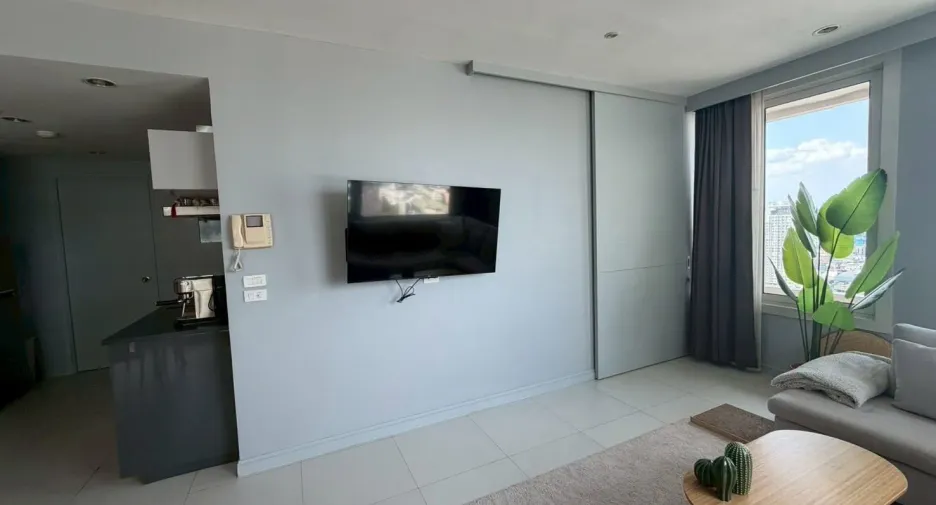 For sale 2 ベッドルーム condo in Pathum Wan, Bangkok